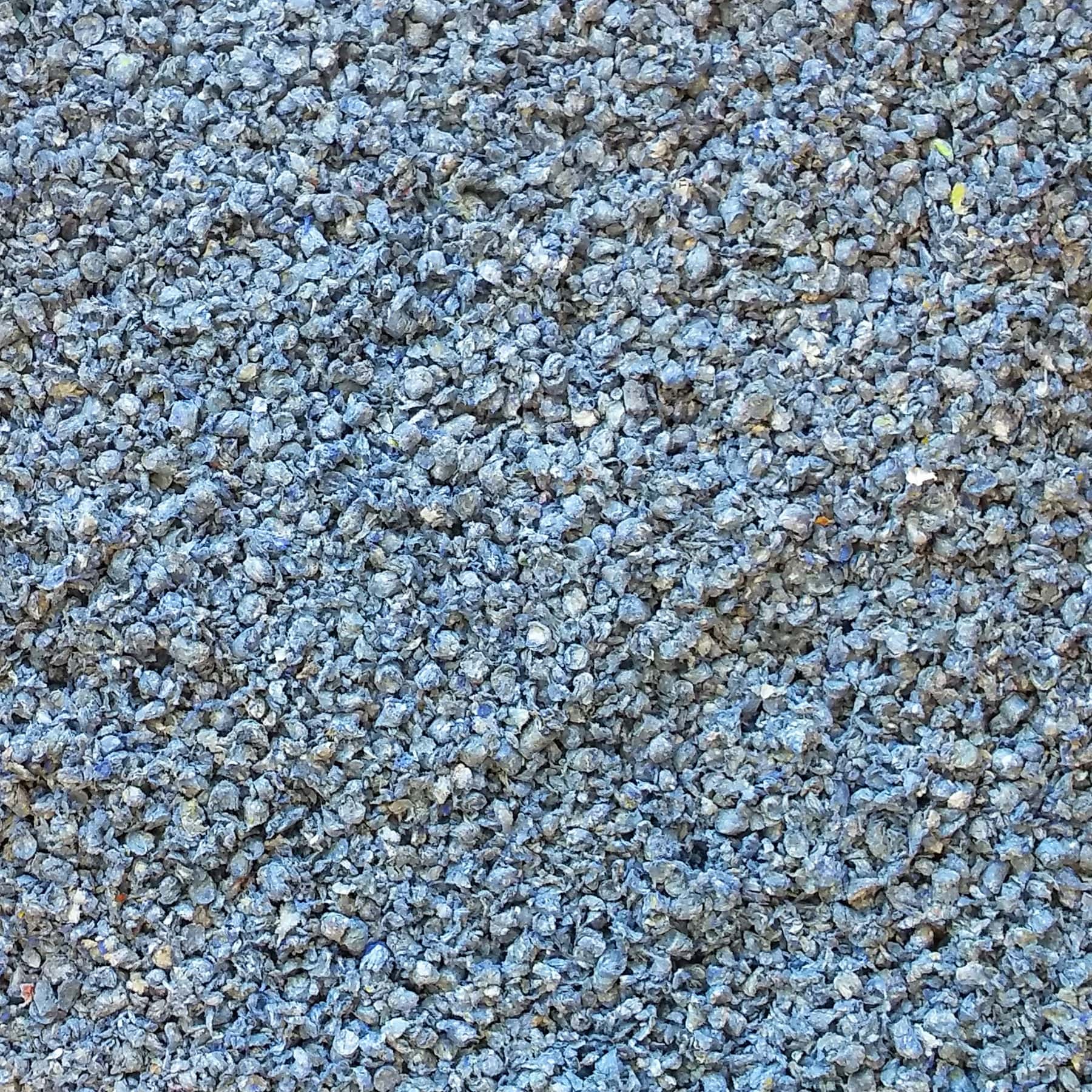 Living World Fresh 'N Comfy Bedding Blue - 10 L - 610 cu in - The Pet Source